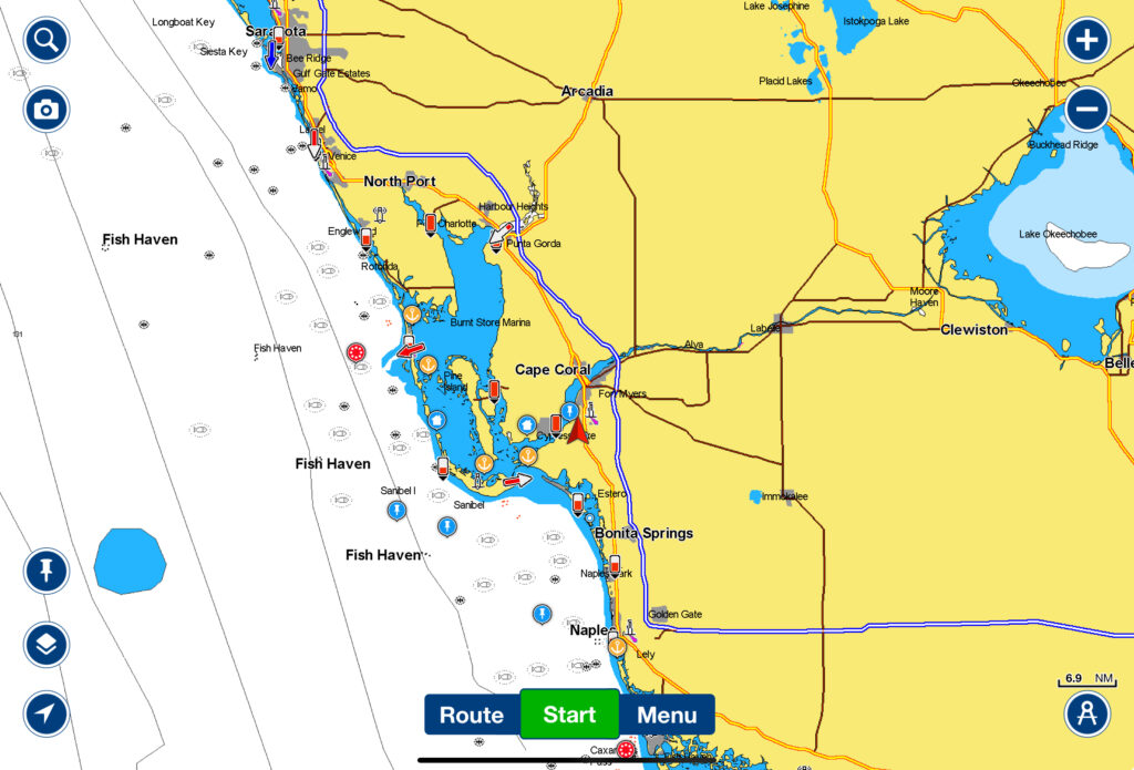 Screenshot der Navionics-App, die eine Seenavigationskarte von Südwestflorida anzeigt, als praktisches Hilfsmittel in der elektronischen Navigation eingesetzt 1 Kurs.